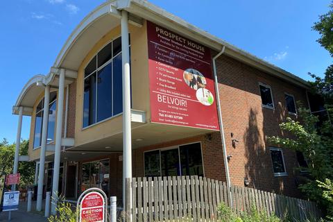 Studio to rent, Guildford Park Road, Guildford GU2