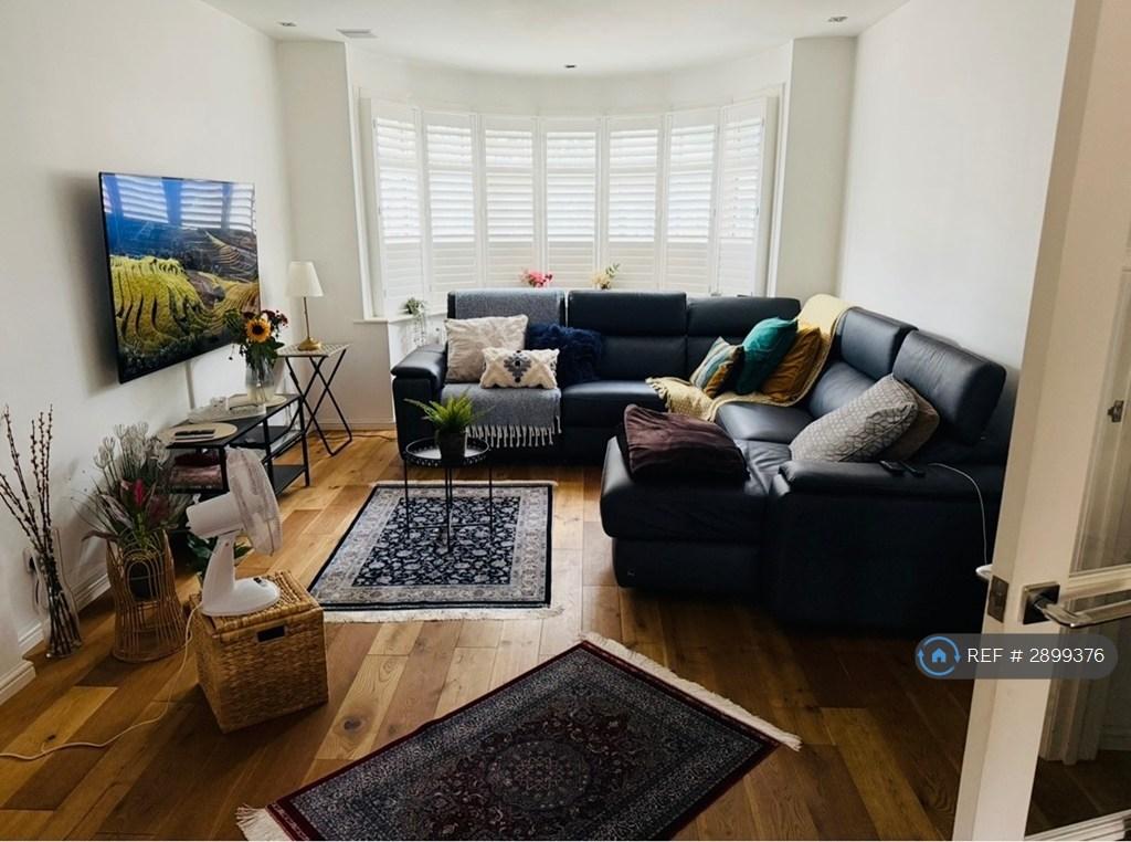 1 bedroom in a house share to rent