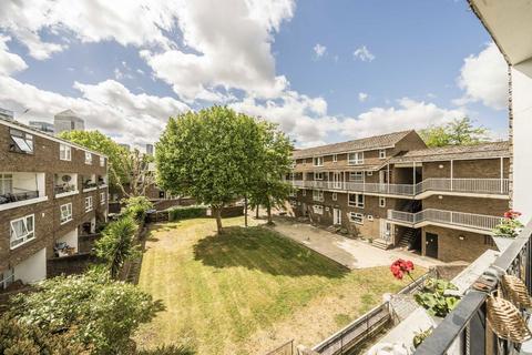 Gough Walk, London E14
