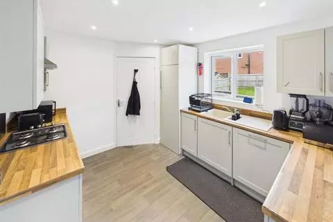 4 bedroom detached house to rent – pohled 5