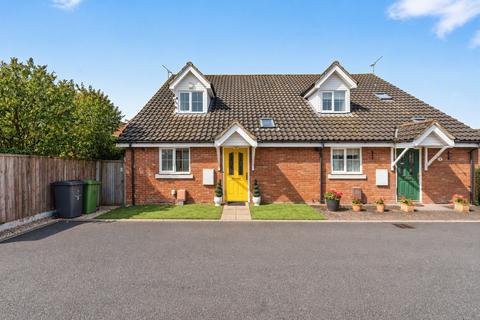 3 bedroom chalet for sale, Oakleigh Drive, Swaffham