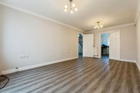 3 bedroom chalet for sale, Oakleigh Drive, Swaffham