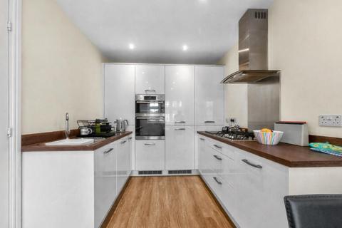4 bedroom terraced house for sale, Farro Drive, York