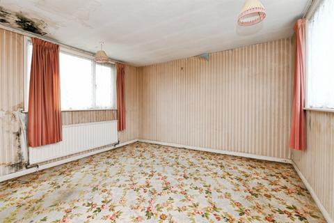 2 bedroom detached bungalow for sale, Helena Road, Rayleigh