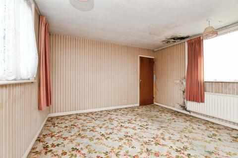 2 bedroom detached bungalow for sale, Helena Road, Rayleigh