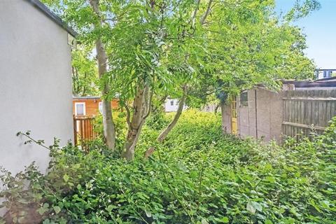 3 bedroom semi-detached house for sale, Glendale Gardens, WEMBLEY