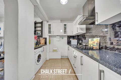 3 bedroom terraced house for sale, Nuneaton Road, Dagenham, RM9