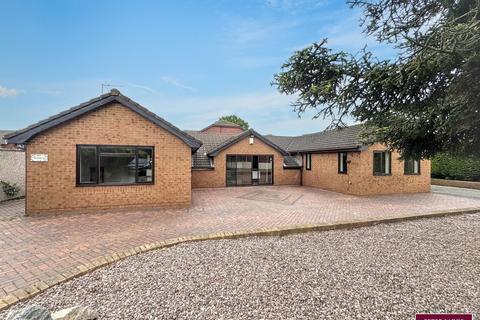 3 bedroom detached bungalow for sale, Plas Y Brenin, Rhuddlan, Denbighshire LL18 5YH