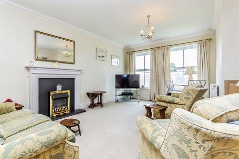 2 bedroom flat for sale, Coldstream Road, Caterham, Surrey, CR3