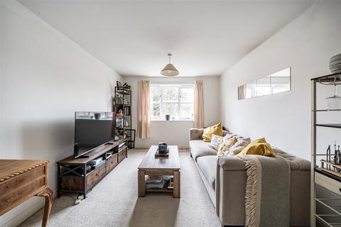 1 bedroom apartment for sale, Donald Woods Gardens, Surbiton