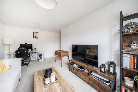 1 bedroom apartment for sale, Donald Woods Gardens, Surbiton