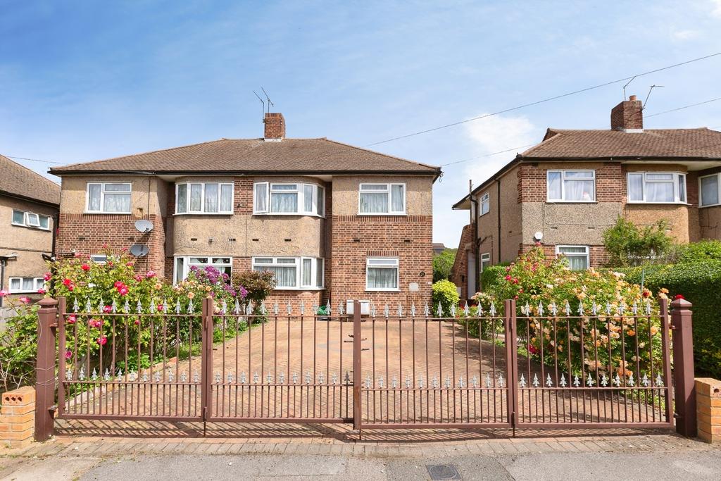 Apartment in London, London Borough of Redbridge - View 2