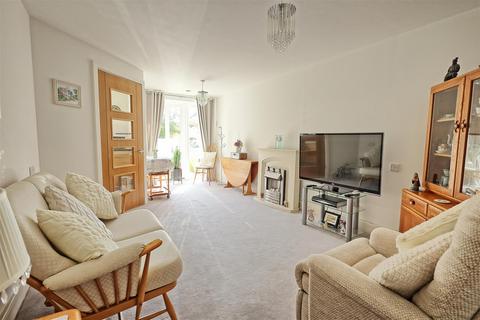 1 bedroom apartment for sale, Ermine Court, Ware SG12