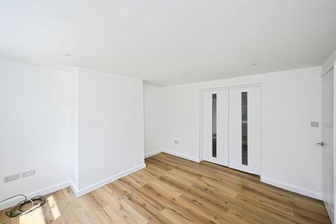 3 bedroom semi-detached house for sale, Diamond Avenue, Kirkby-in-Ashfield, Nottingham, Nottinghamshire, NG17