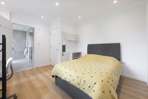 undefined, Finchley Road, London, NW11