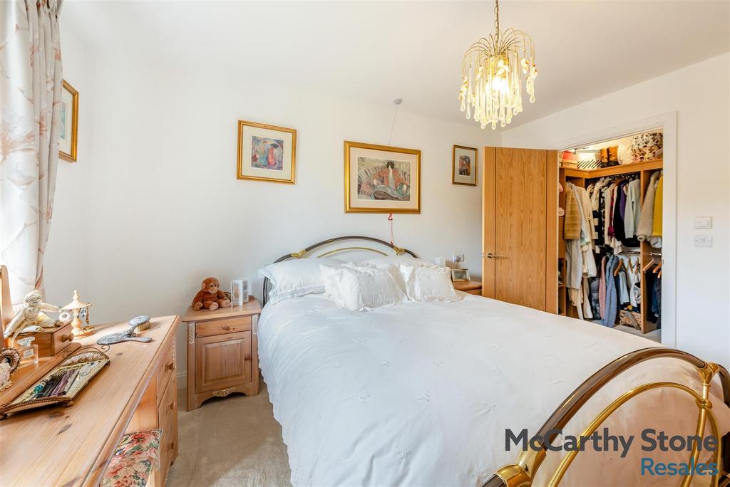 8692281-interior22.jpg