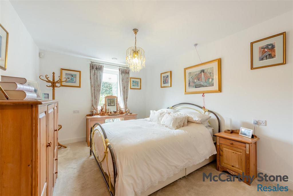 8692281-interior24.jpg