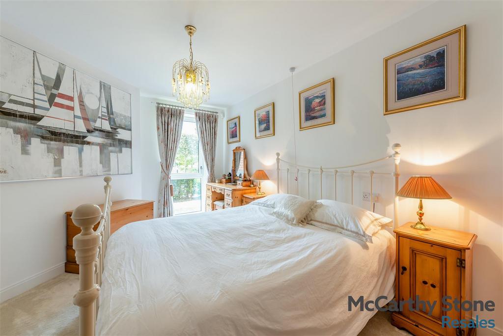 8692281-interior21.jpg