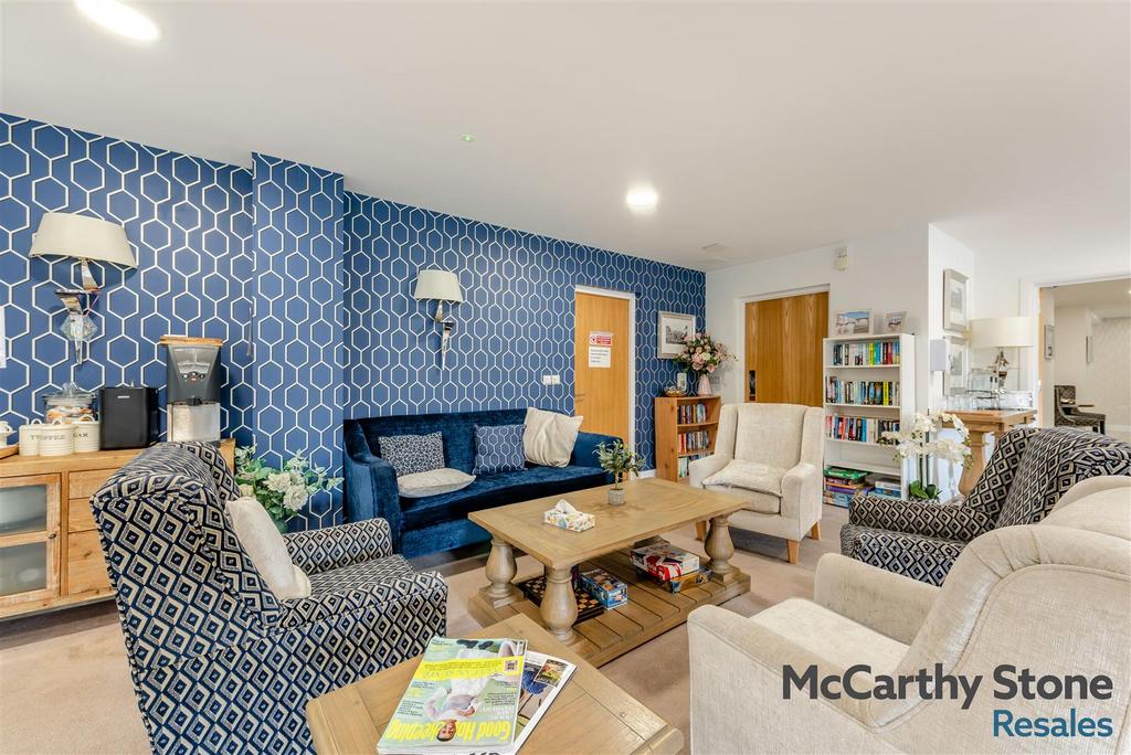 8692281-interior26.jpg