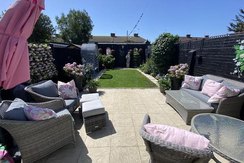 Beam Avenue, Dagenham