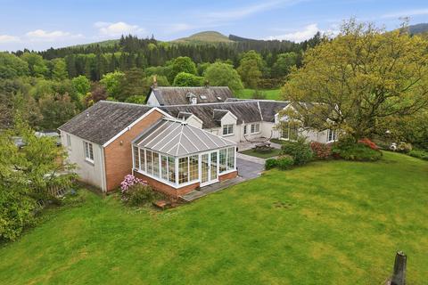 undefined, Nether Auchlinsky Cottage, Dollar, FK14