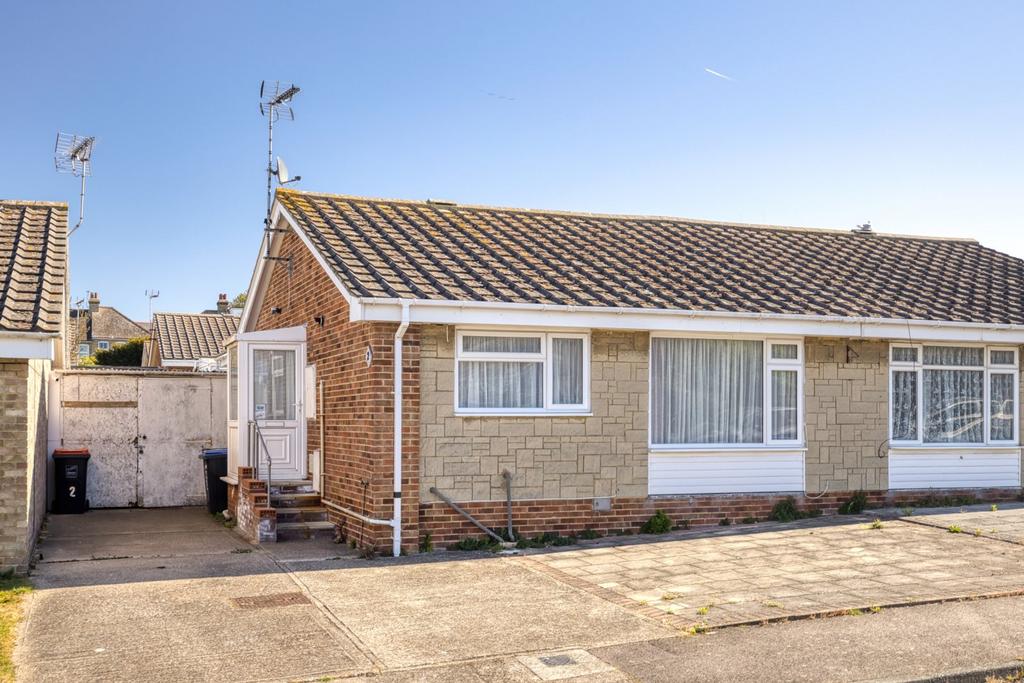2 bedroom bungalow for sale