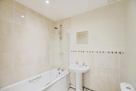 1 bedroom flat for sale, Church Street, Caernarfon, Gwynedd, LL55