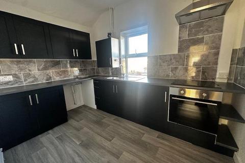 2 bedroom apartment to rent, Beach Road, Thornton Cleveleys