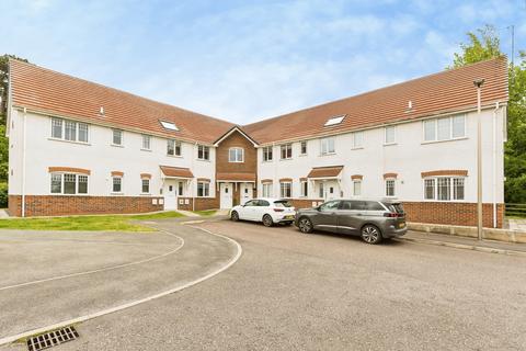 Flat - Troopers Close, Christleton, Chester, Cheshire, CH3