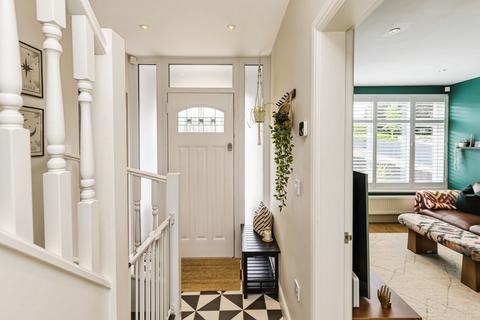 4 bedroom end of terrace house for sale, Chester Road, Wrexham, LL12