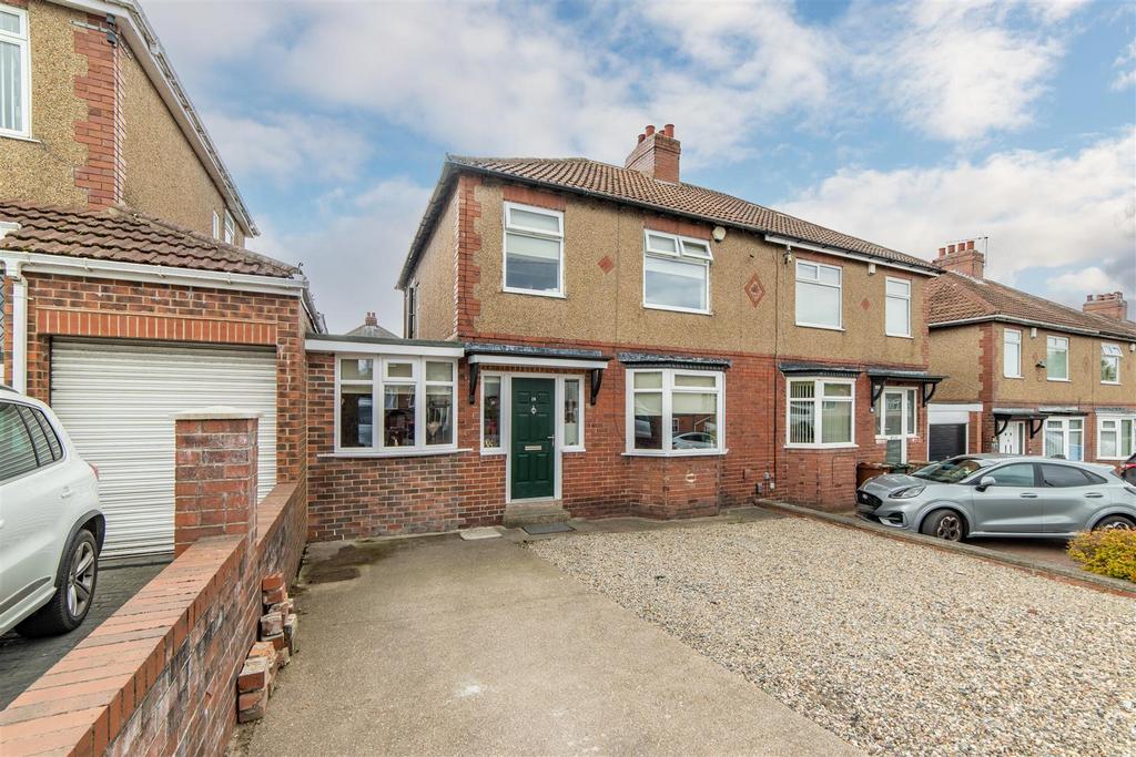 Earls Drive, Newcastle Upon Tyne, NE15, Newcastle Upon Tyne