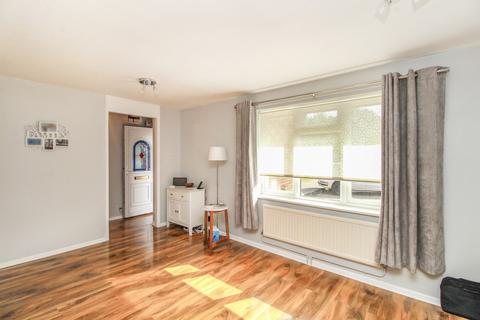 1 bedroom ground floor maisonette for sale, Letchworth Court, Bewbush, Crawley, West Sussex. RH11 6EL
