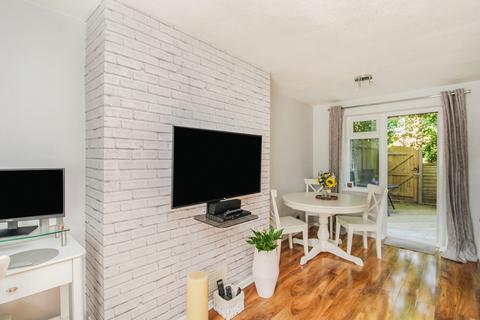 1 bedroom ground floor maisonette for sale, Letchworth Court, Bewbush, Crawley, West Sussex. RH11 6EL