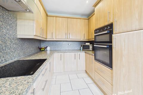 3 bedroom semi-detached house for sale, Mandeville Road, Aylesbury