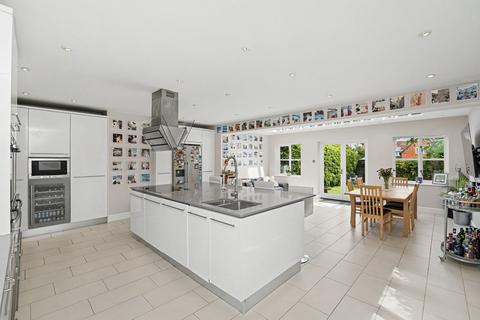 5 bedroom end of terrace house for sale, Park Street, Baldock, SG7