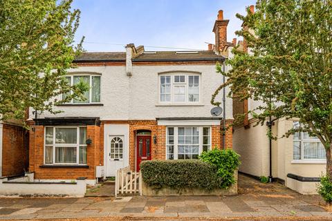 Kimberley Gardens, Enfield