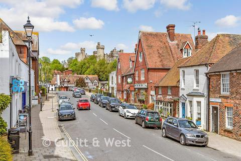 1 bedroom flat for sale, Queens Street, Arundel, West Sussex