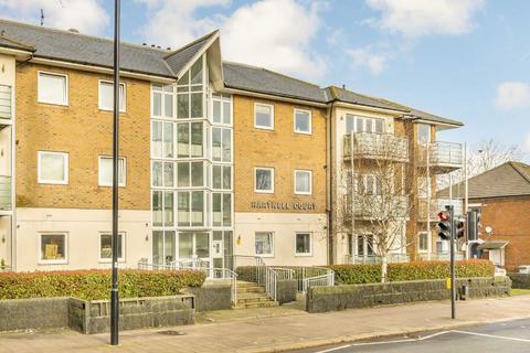 2 bedroom flat for sale, Ballards Lane, London N3