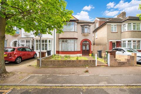 3 bedroom end of terrace house for sale, Sheringham Drive, Barking IG11