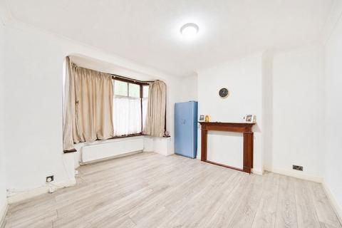 3 bedroom end of terrace house for sale, Sheringham Drive, Barking IG11