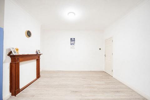3 bedroom end of terrace house for sale, Sheringham Drive, Barking IG11