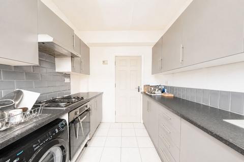 3 bedroom end of terrace house for sale, Sheringham Drive, Barking IG11