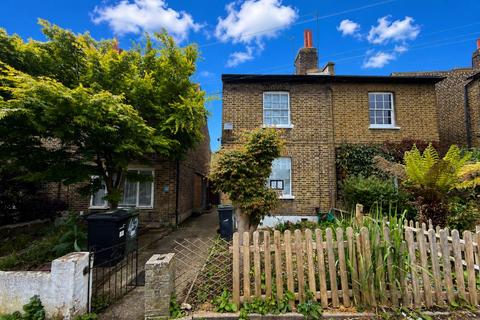 40 Archbishops Place, Brixton, London, SW2 2AJ