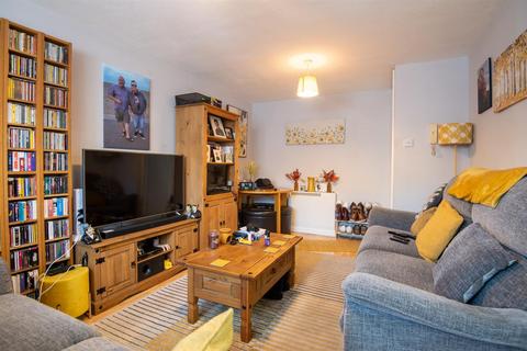 2 bedroom flat for sale, York Road, Wellingborough, NN8