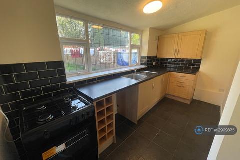 3 bedroom semi-detached house to rent, West Street, Ince, Wigan, WN2