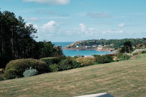 3 bedroom apartment for sale, La Rocquaise, St. Brelade JE3