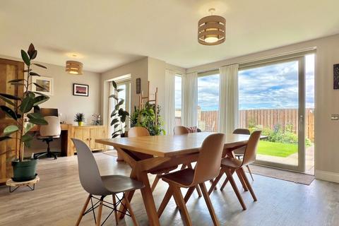 4 bedroom end of terrace house to rent, Brunstane Road South, Edinburgh, Midlothian, EH15