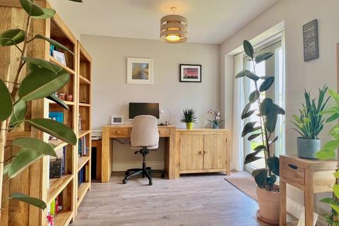 4 bedroom end of terrace house to rent, Brunstane Road South, Edinburgh, Midlothian, EH15
