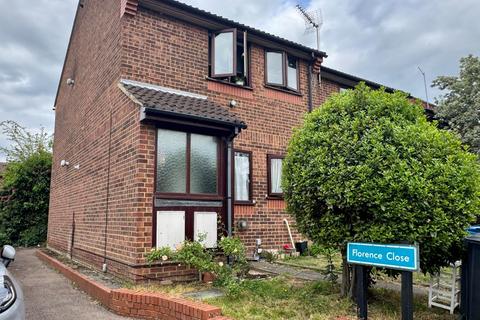 1 bedroom ground floor flat for sale, Florence Close, Harlow