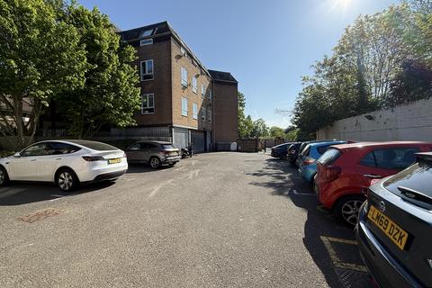 undefined, Pegasus Court, Kenton Road, Harrow, HA3